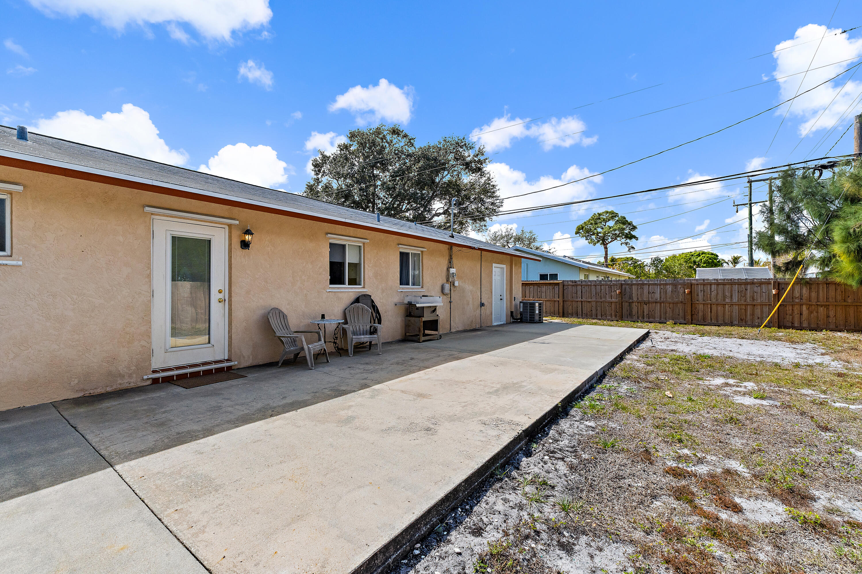 EASTVIEW MANOR - Residential