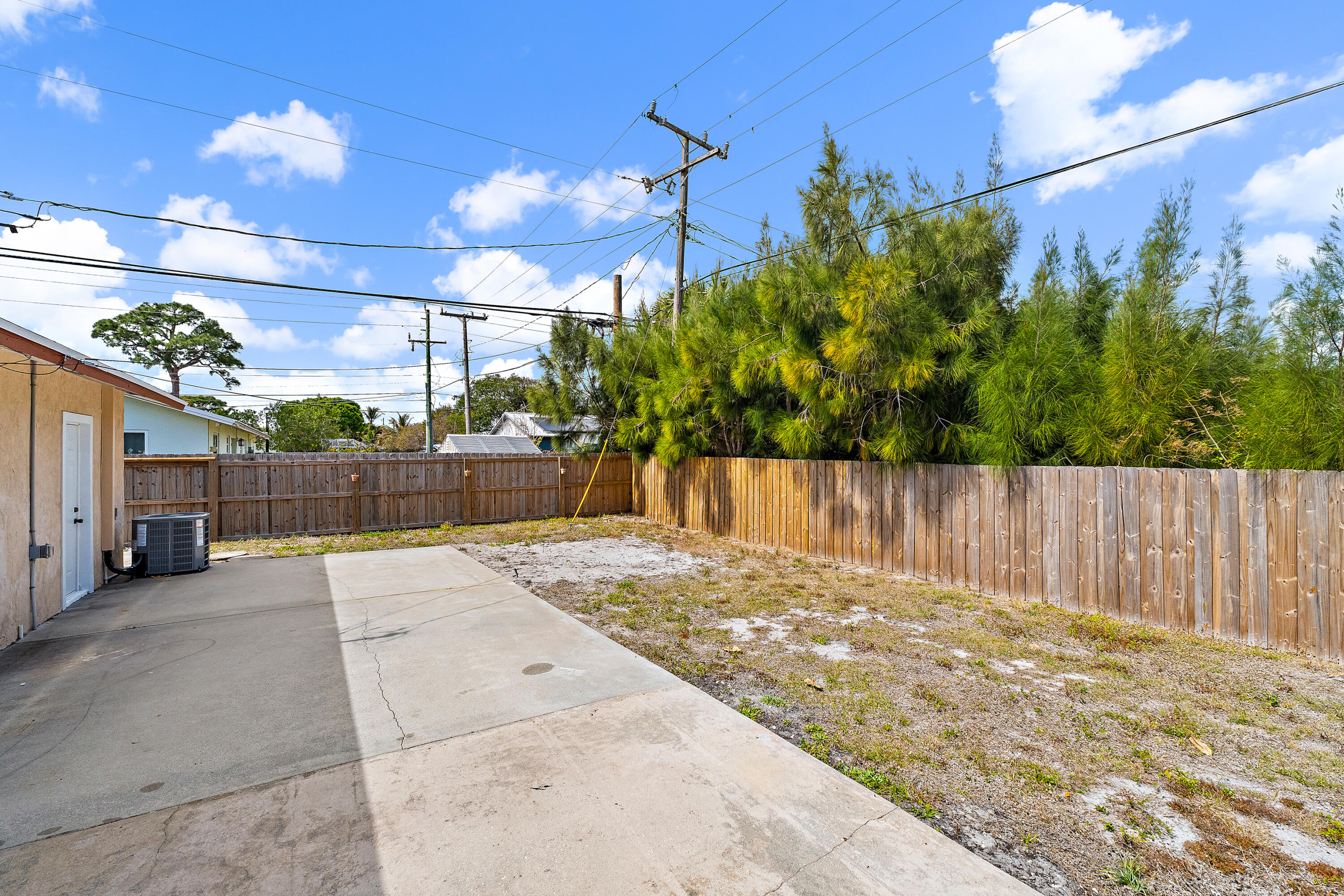 EASTVIEW MANOR - Residential