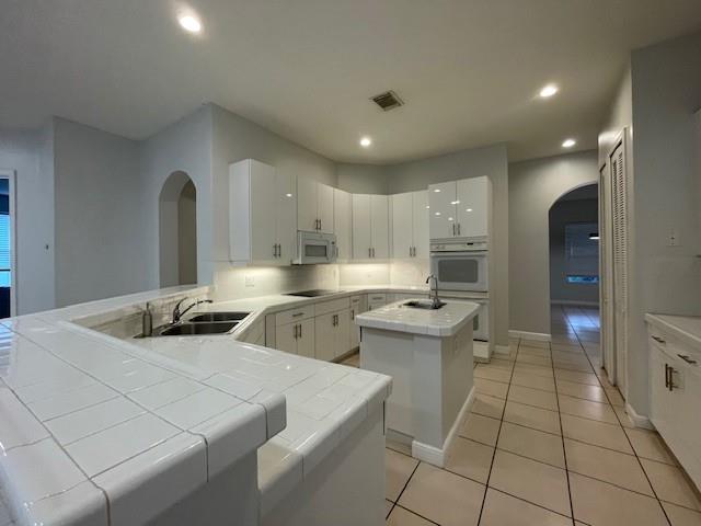 Windsor Palms 160-17 B - Residential Lease