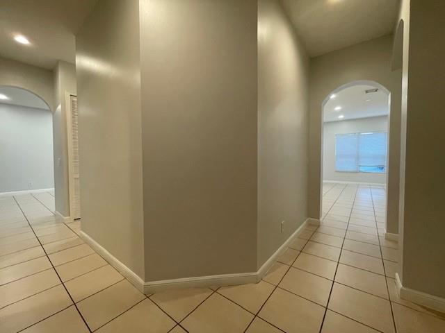 Windsor Palms 160-17 B - Residential Lease