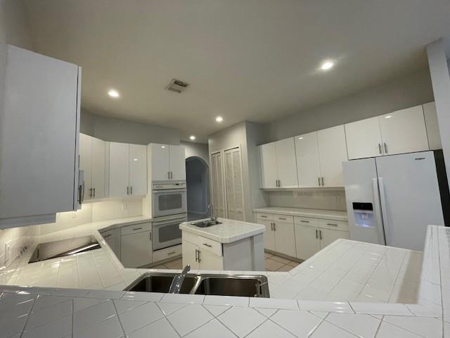 Windsor Palms 160-17 B - Residential Lease