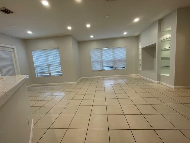 Windsor Palms 160-17 B - Residential Lease