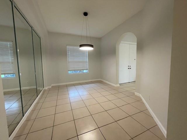 Windsor Palms 160-17 B - Residential Lease