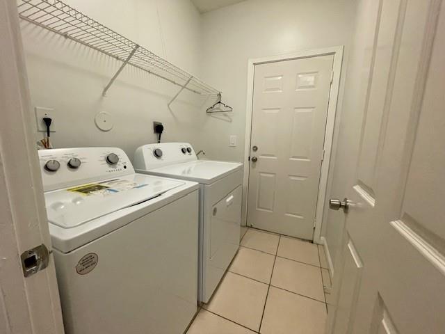 Windsor Palms 160-17 B - Residential Lease