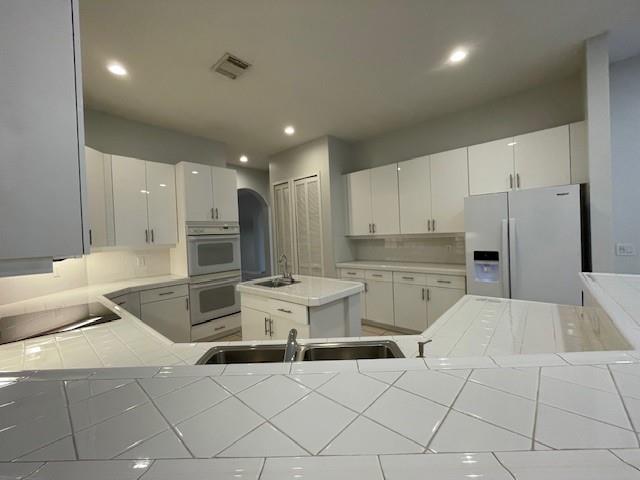 Windsor Palms 160-17 B - Residential Lease