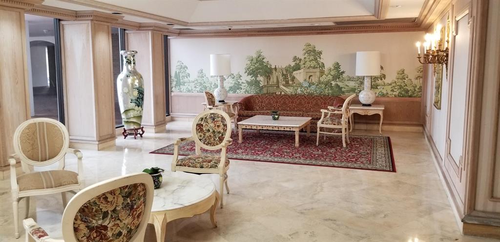 MAISON GRANDE CONDO - Residential