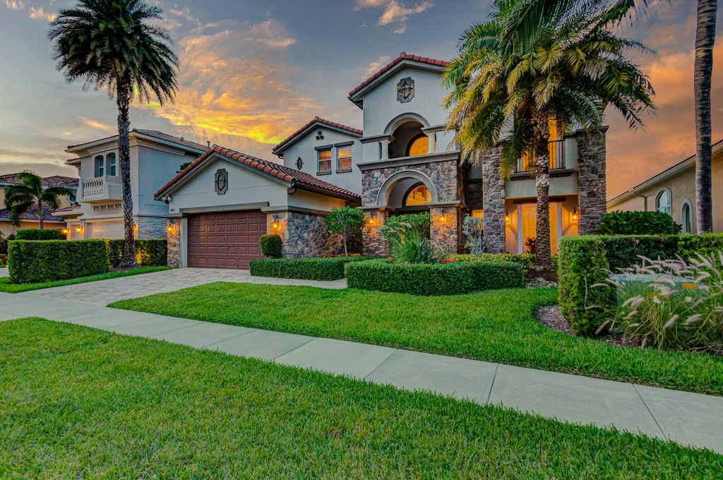 Photo of 1717 W Hemingway Drive, Juno Beach, FL 33408 (MLS # R10928951)