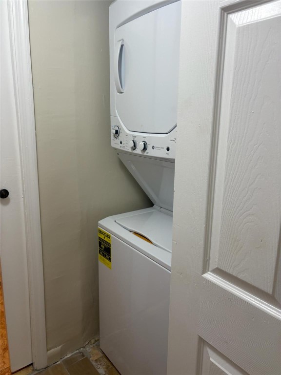 LUSH APARTMENTS - Residential Lease