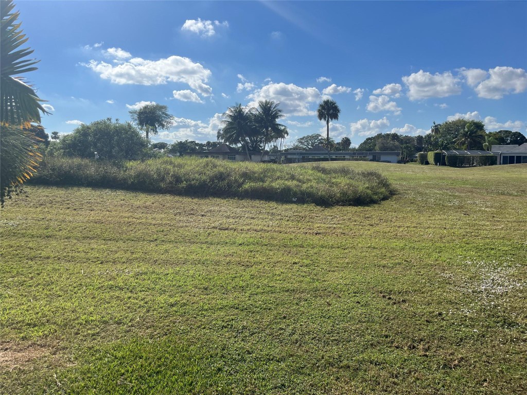 Woodlands Sec Five 67-43 - Residential