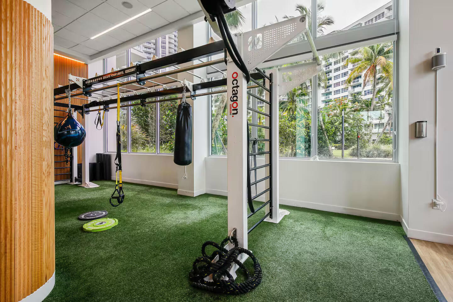 FLAMINGO SOUTH BEACH I CONDO - Residential