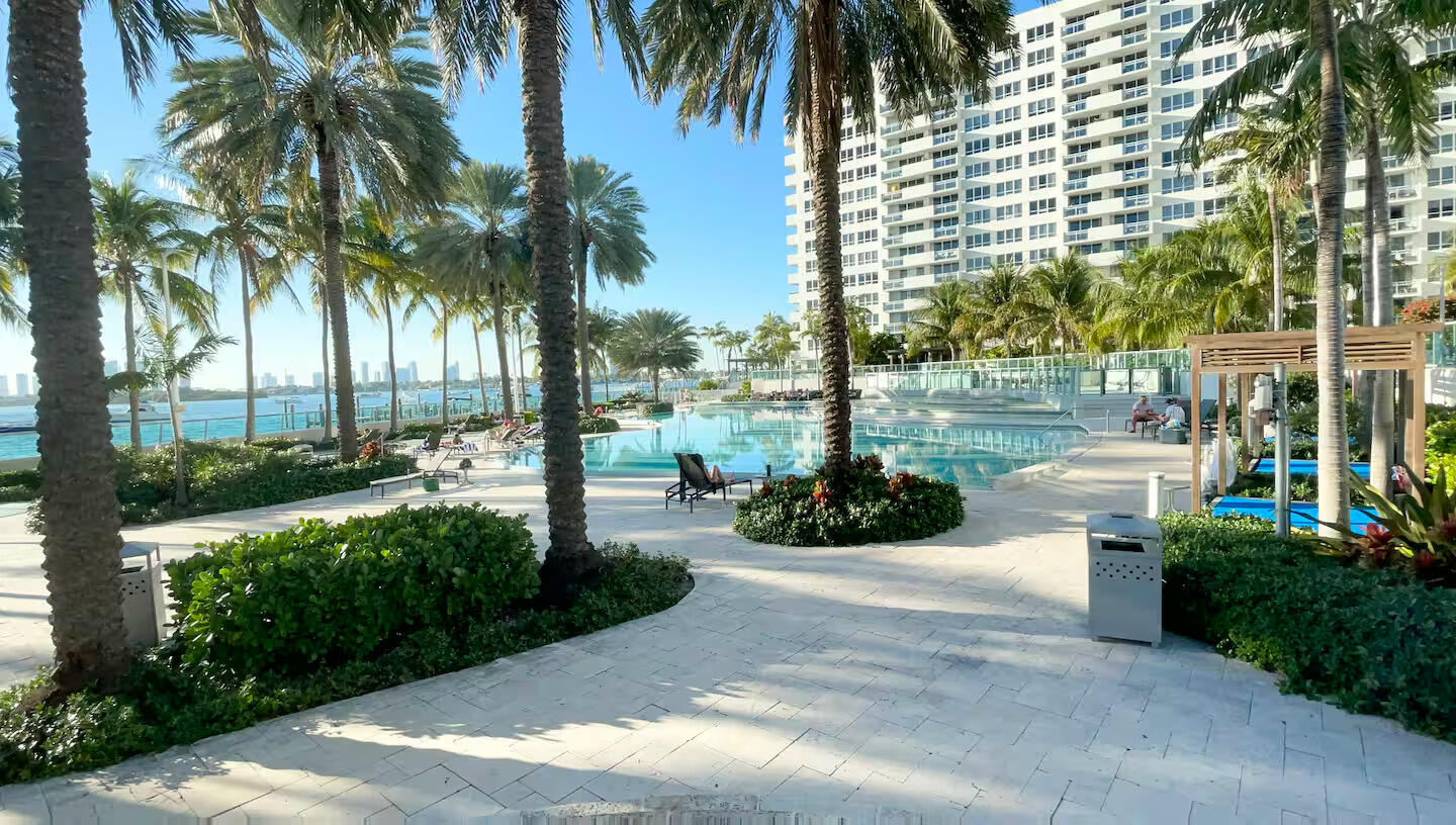 FLAMINGO SOUTH BEACH I CONDO - Residential