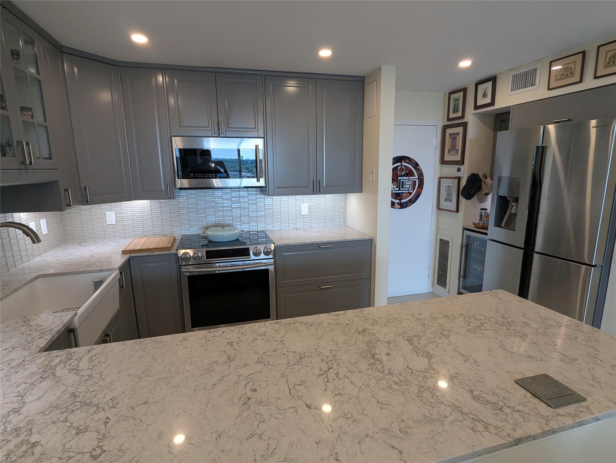 Drake Tower - Residential