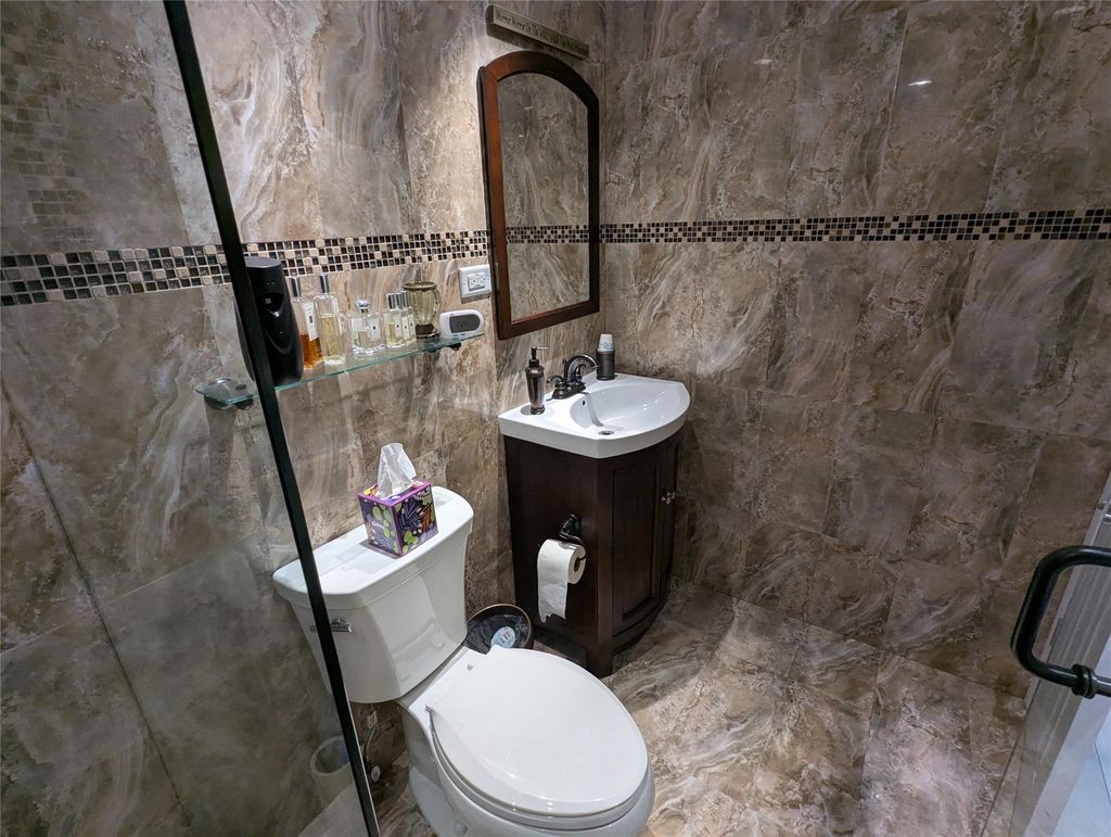 Photo of 1800 N Andrews Avenue #9G, Fort Lauderdale, FL 33311 (MLS # F10535966)