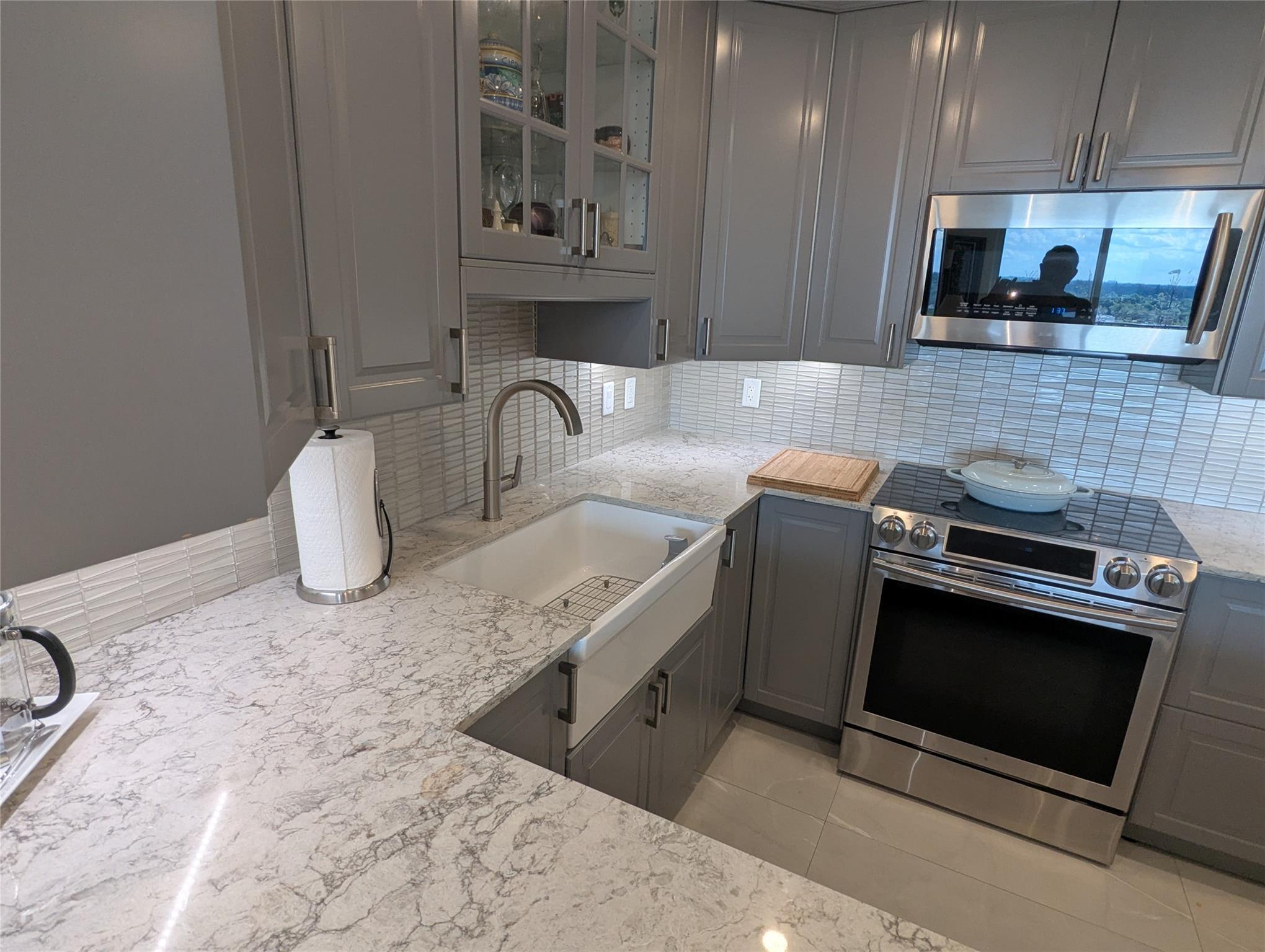 Drake Tower - Residential