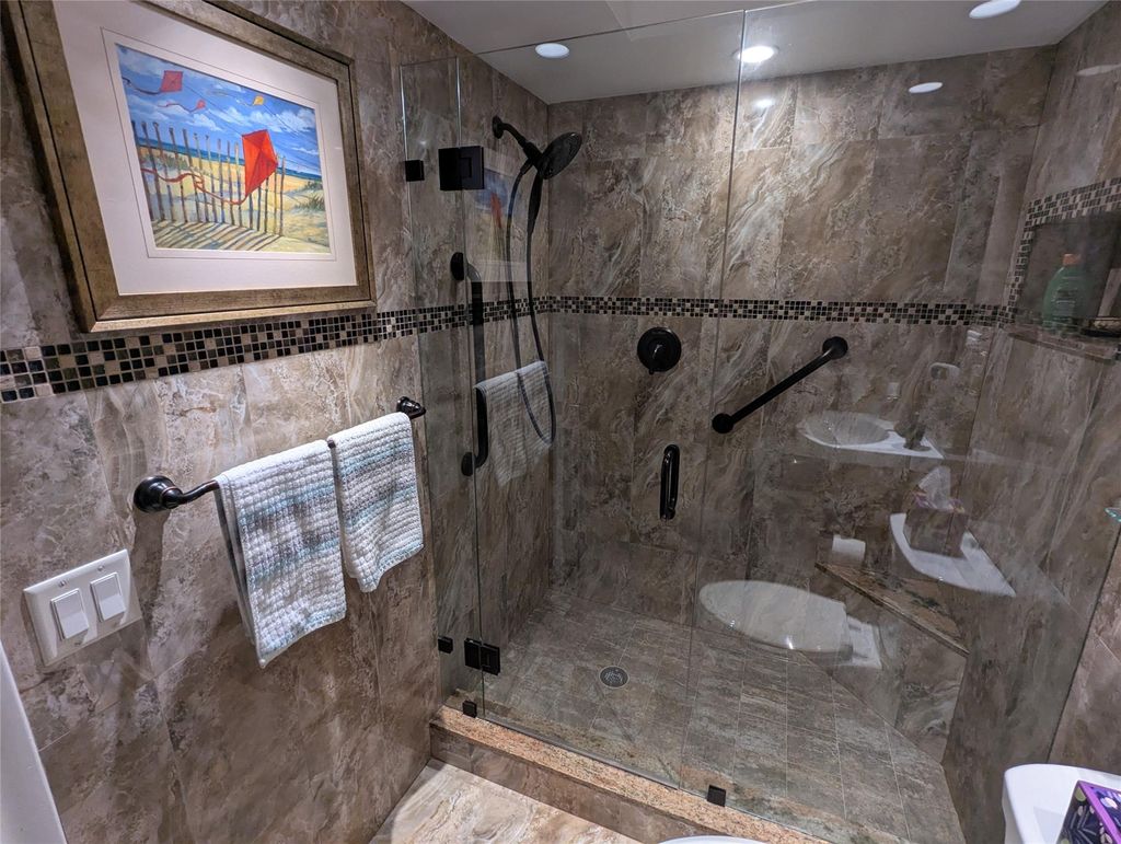 Photo of 1800 N Andrews Avenue #9G, Fort Lauderdale, FL 33311 (MLS # F10535966)