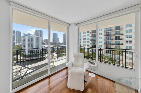 Tiny photo for 610 W LAS OLAS Boulevard #1118N, Fort Lauderdale, FL 33312 (MLS # B26054704)