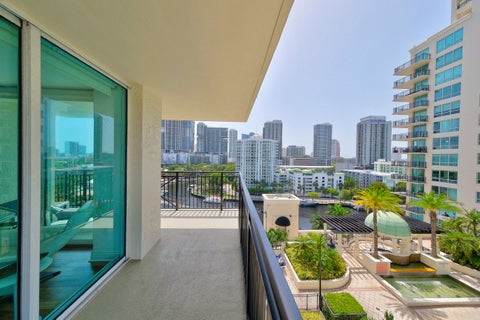 Tiny photo for 610 W LAS OLAS Boulevard #1118N, Fort Lauderdale, FL 33312 (MLS # B26054704)