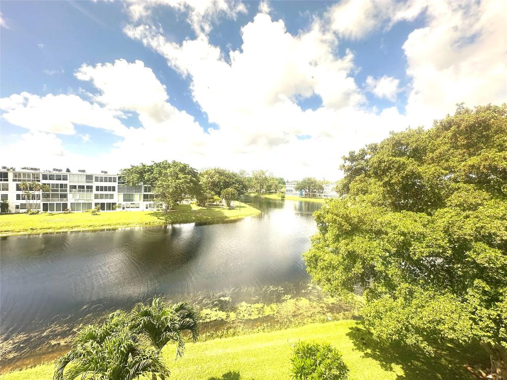 Photo of 4043 Durham B #4043, Deerfield Beach, FL 33442 (MLS # F10509422)