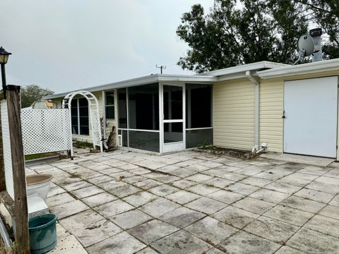 A home in Okeechobee