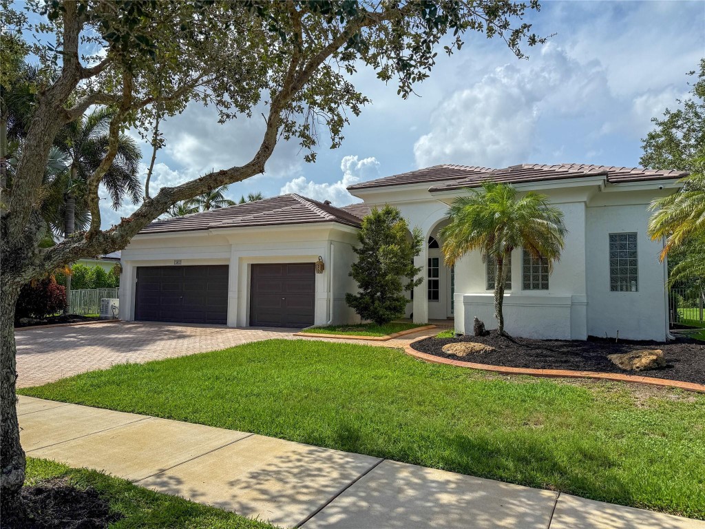 HIGHLAND RANCH ESTATES - Residential