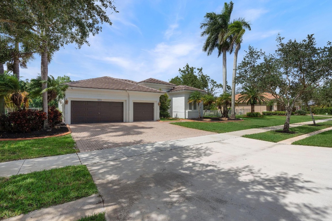 HIGHLAND RANCH ESTATES - Residential