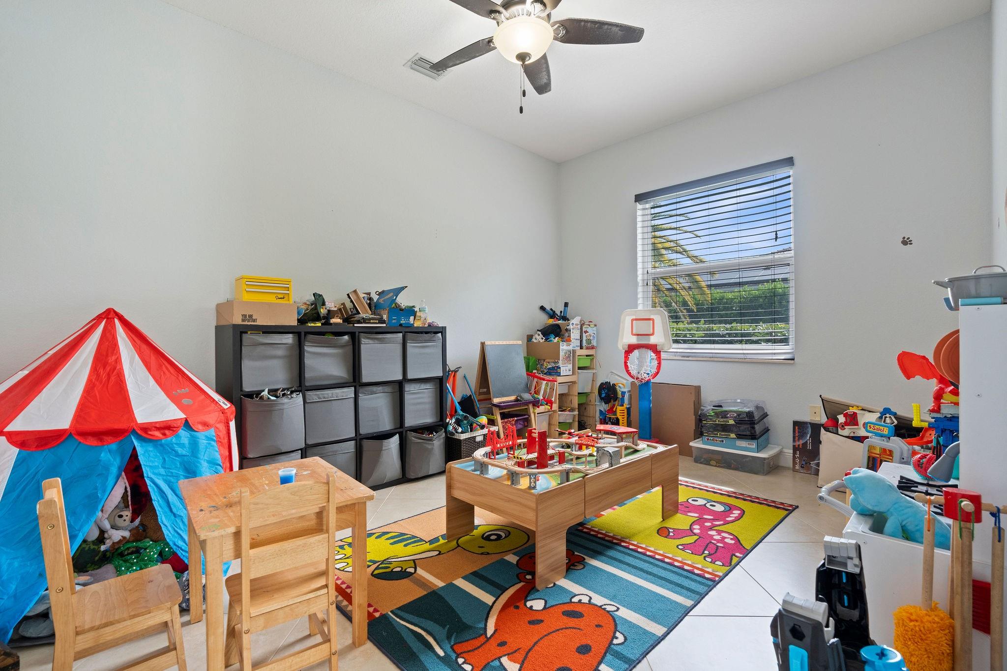 HIGHLAND RANCH ESTATES - Residential