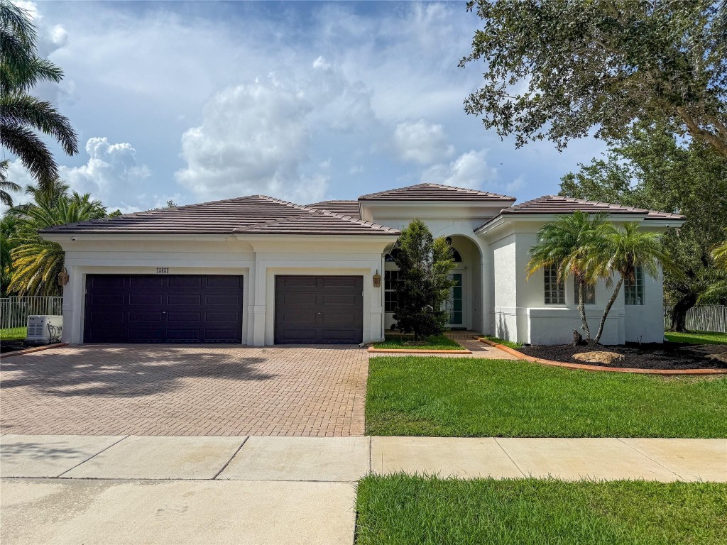 HIGHLAND RANCH ESTATES - Residential