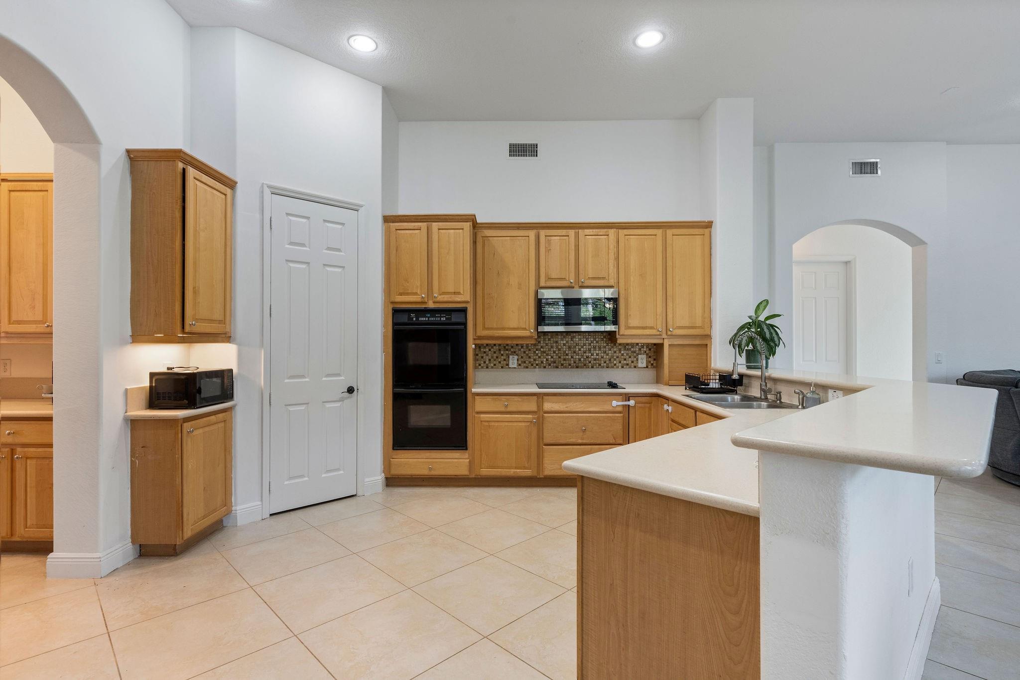 HIGHLAND RANCH ESTATES - Residential