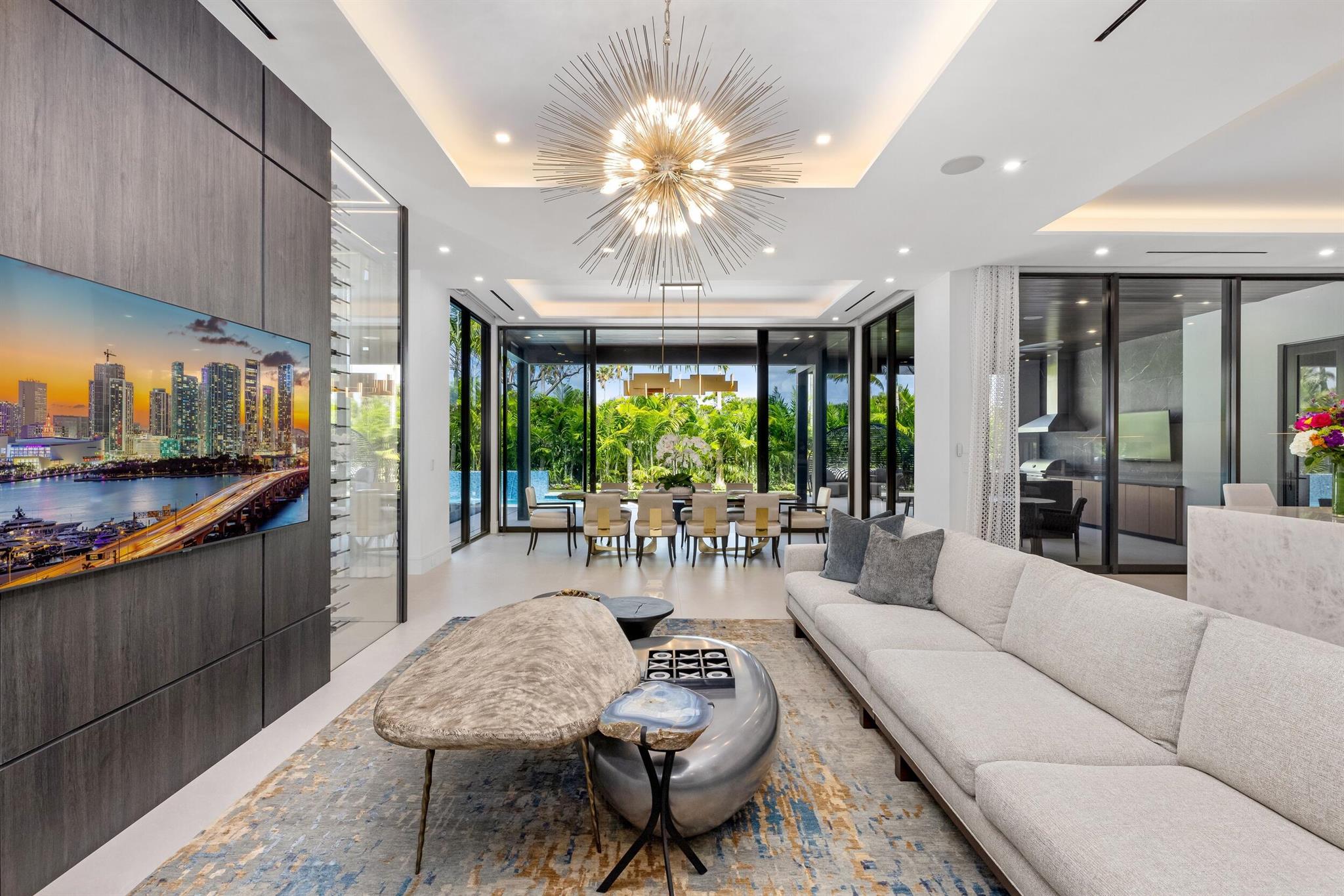 ROYAL PALM YACHT & COUNTR - Residential