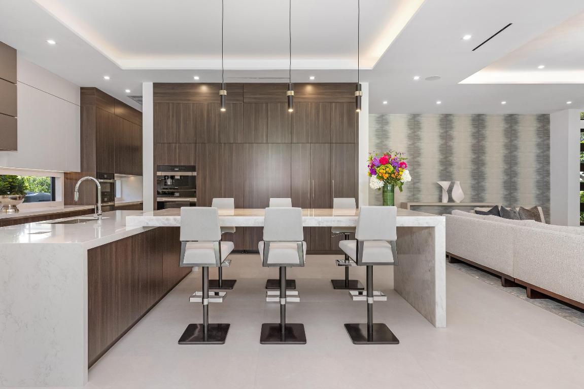 ROYAL PALM YACHT & COUNTRY CLUB - Residential