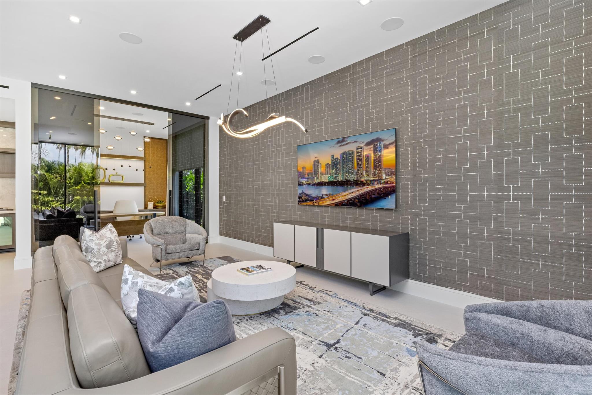 ROYAL PALM YACHT & COUNTR - Residential