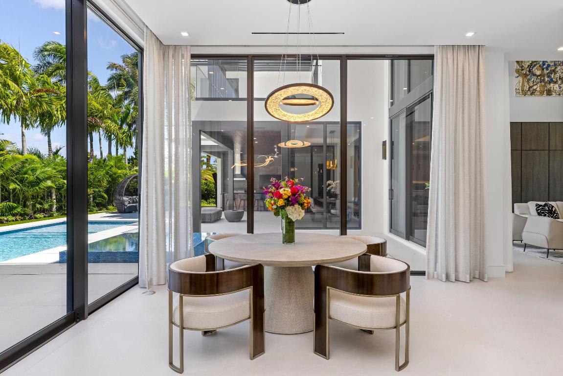 ROYAL PALM YACHT & COUNTRY CLUB - Residential