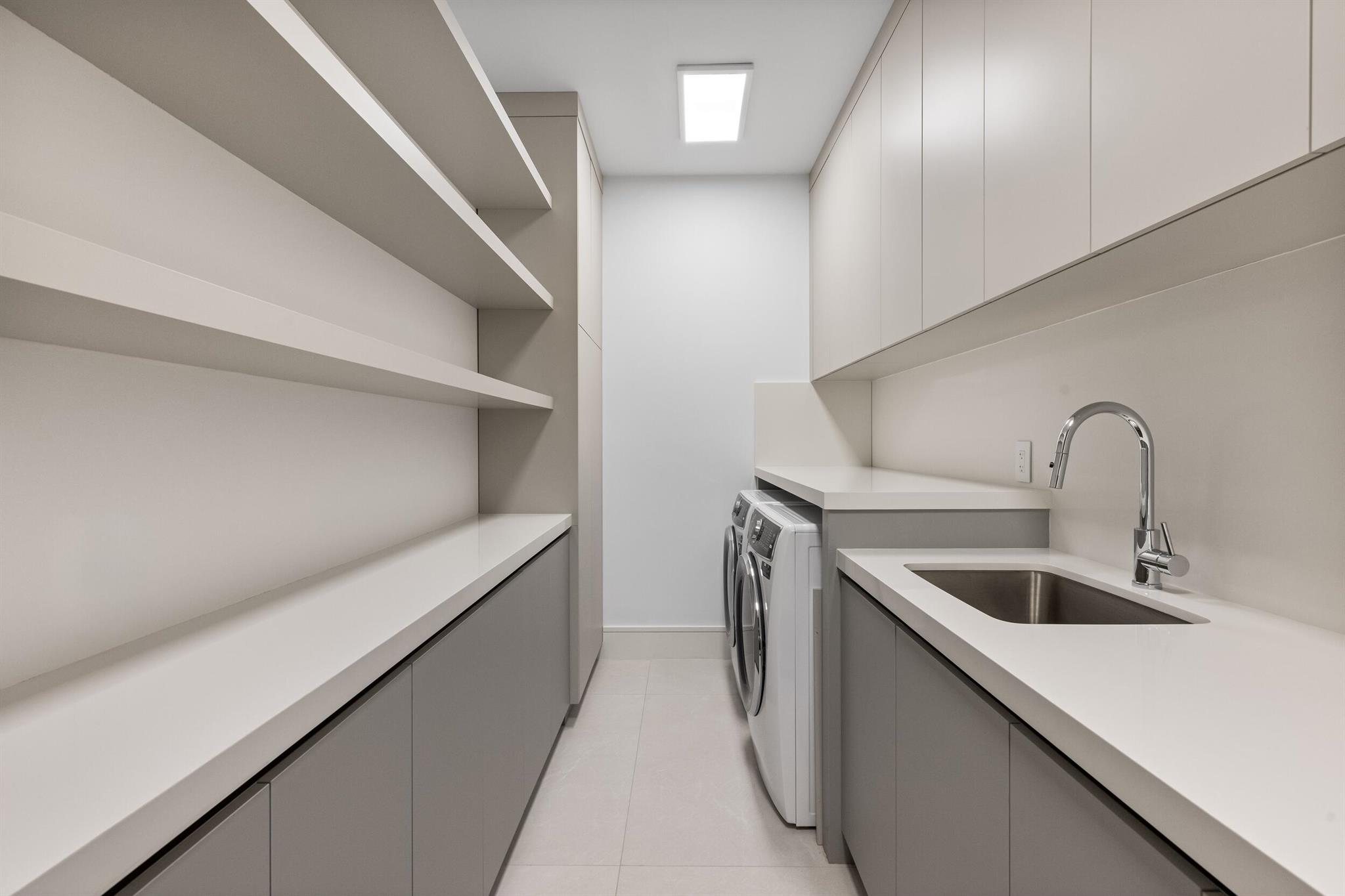 ROYAL PALM YACHT & COUNTR - Residential