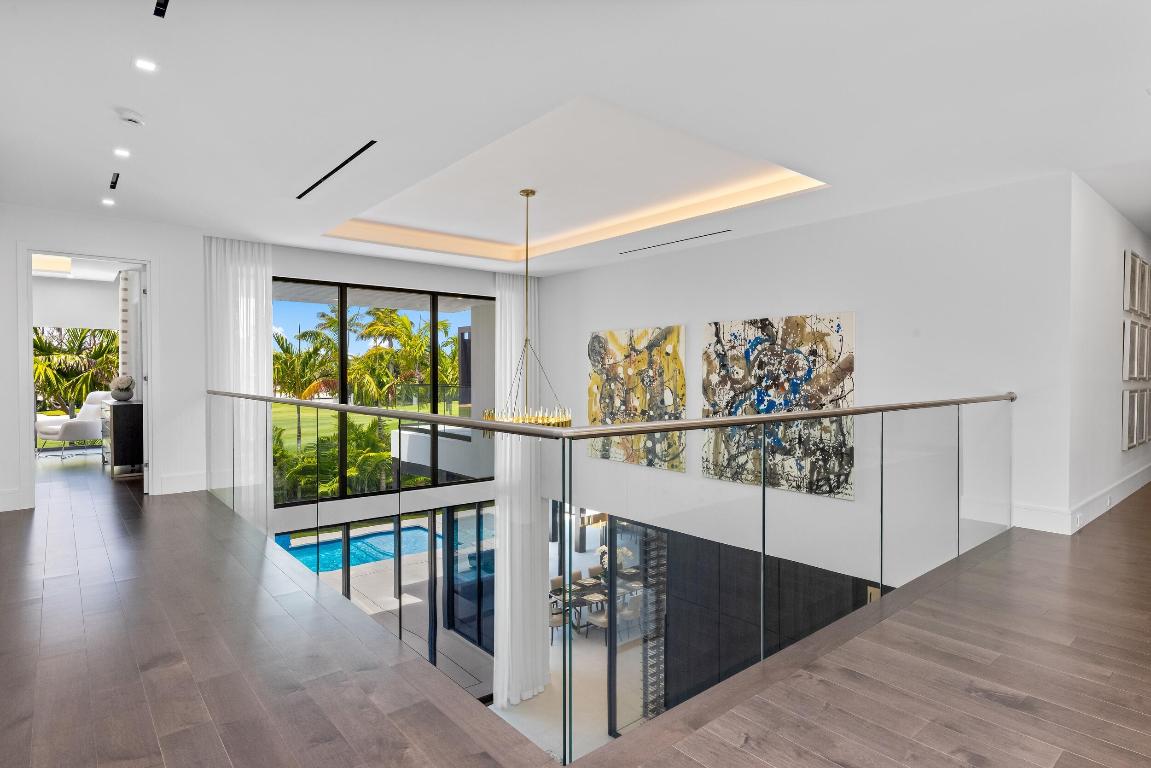 ROYAL PALM YACHT & COUNTRY CLUB - Residential