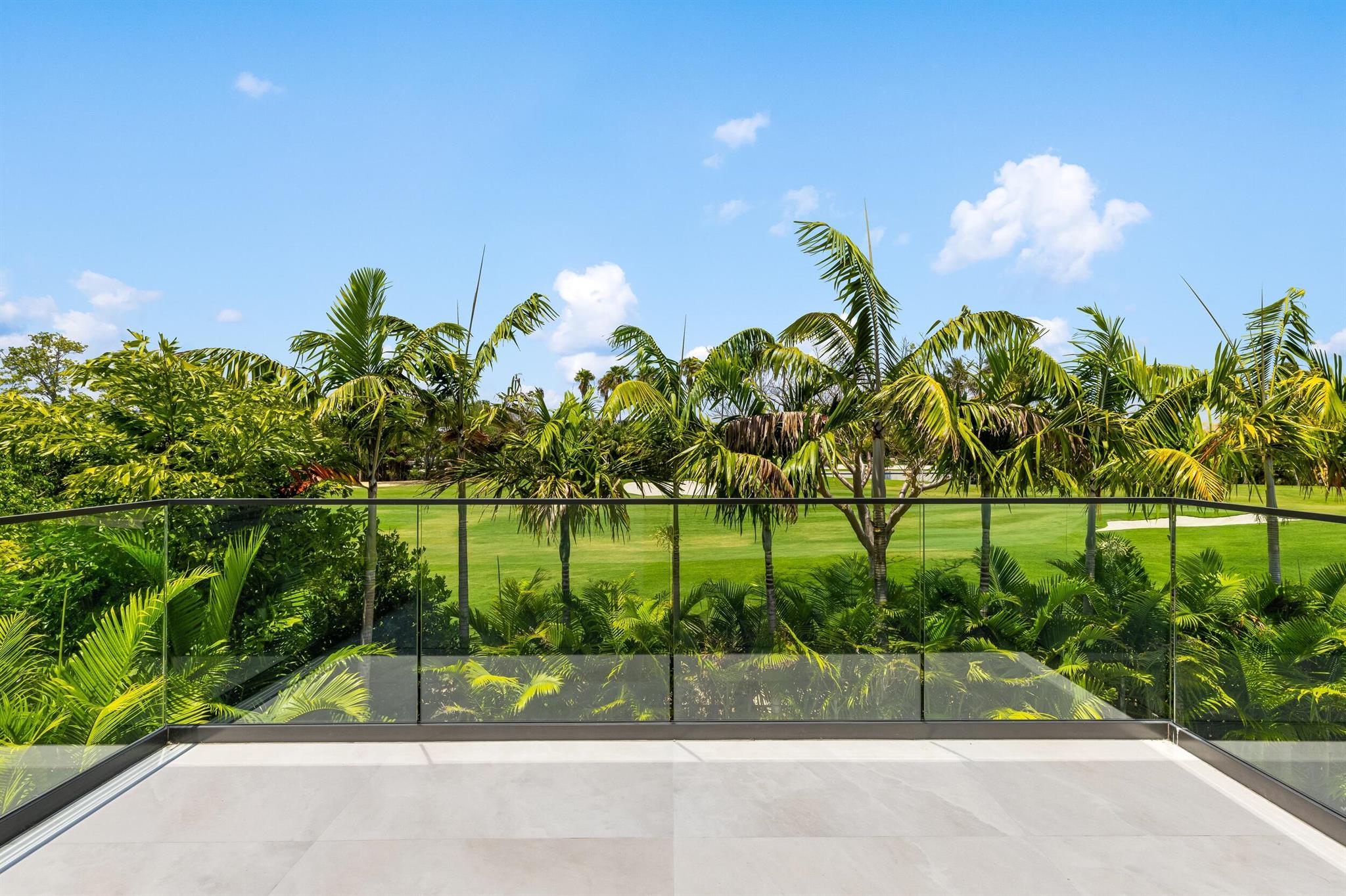 ROYAL PALM YACHT & COUNTR - Residential