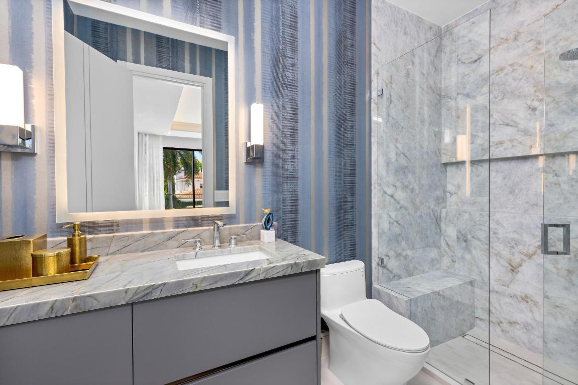 ROYAL PALM YACHT & COUNTRY CLUB - Residential