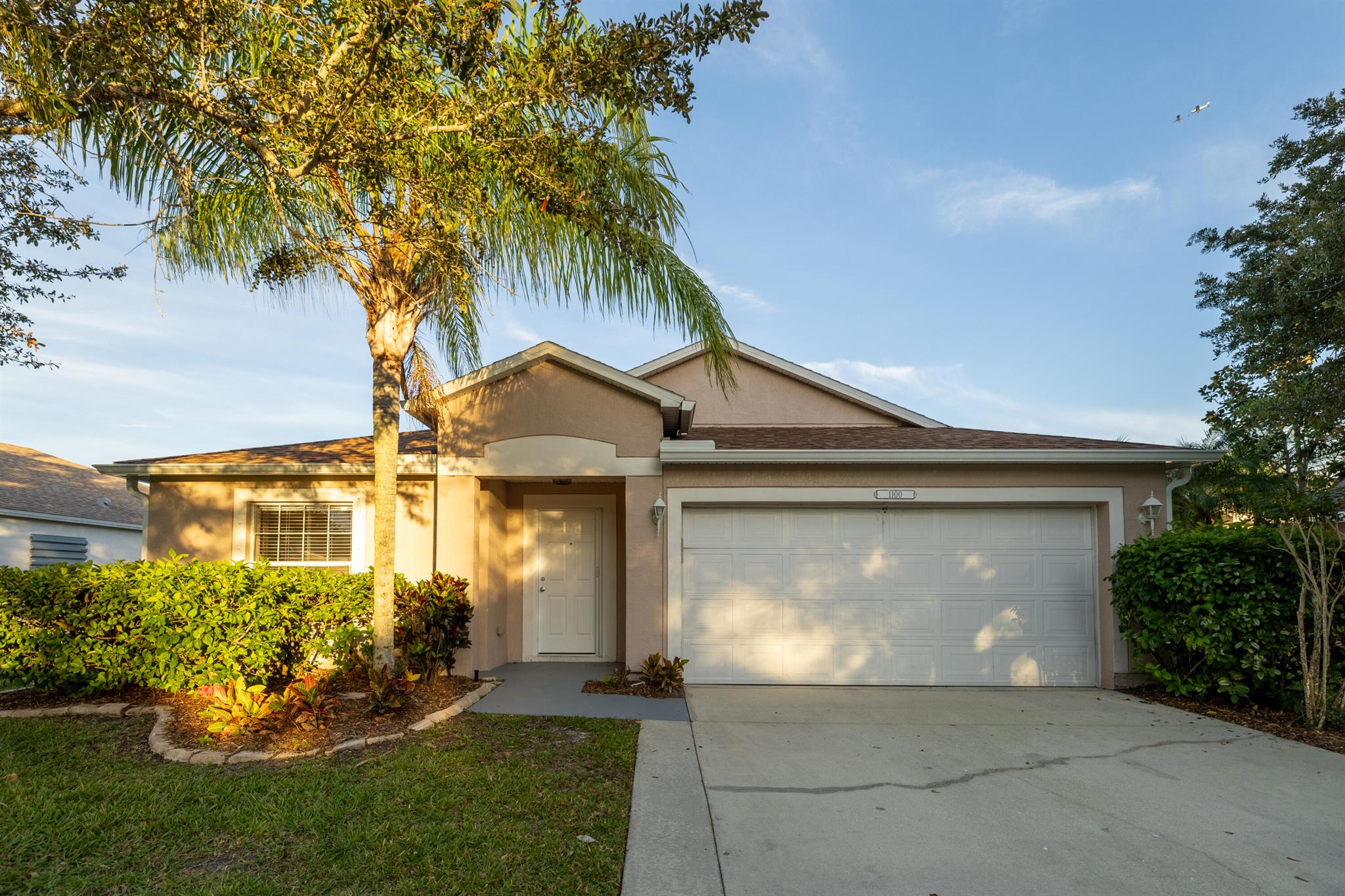 WATERFORD LAKES SUBDIVISI - Residential Lease