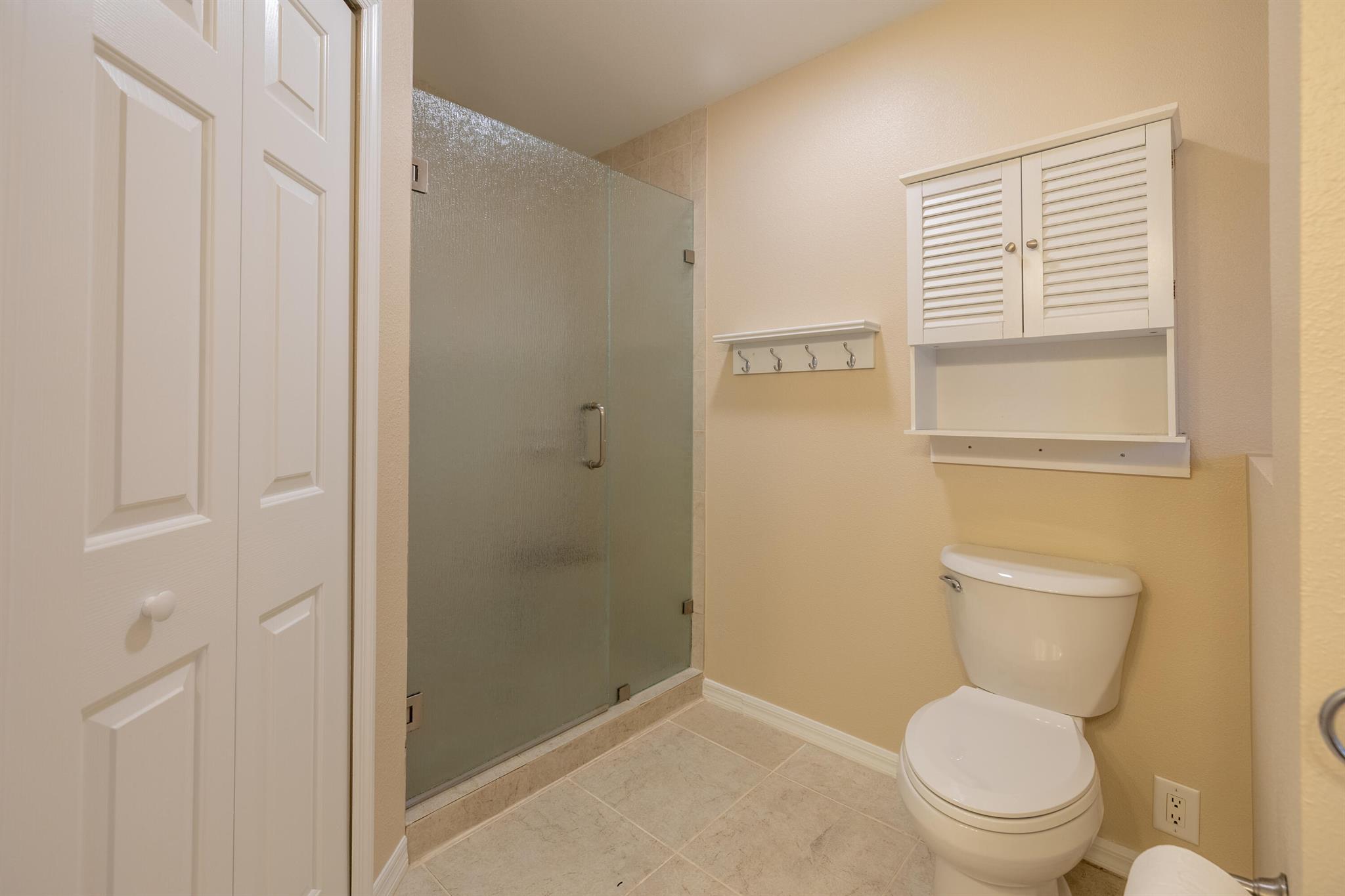 WATERFORD LAKES SUBDIVISI - Residential Lease