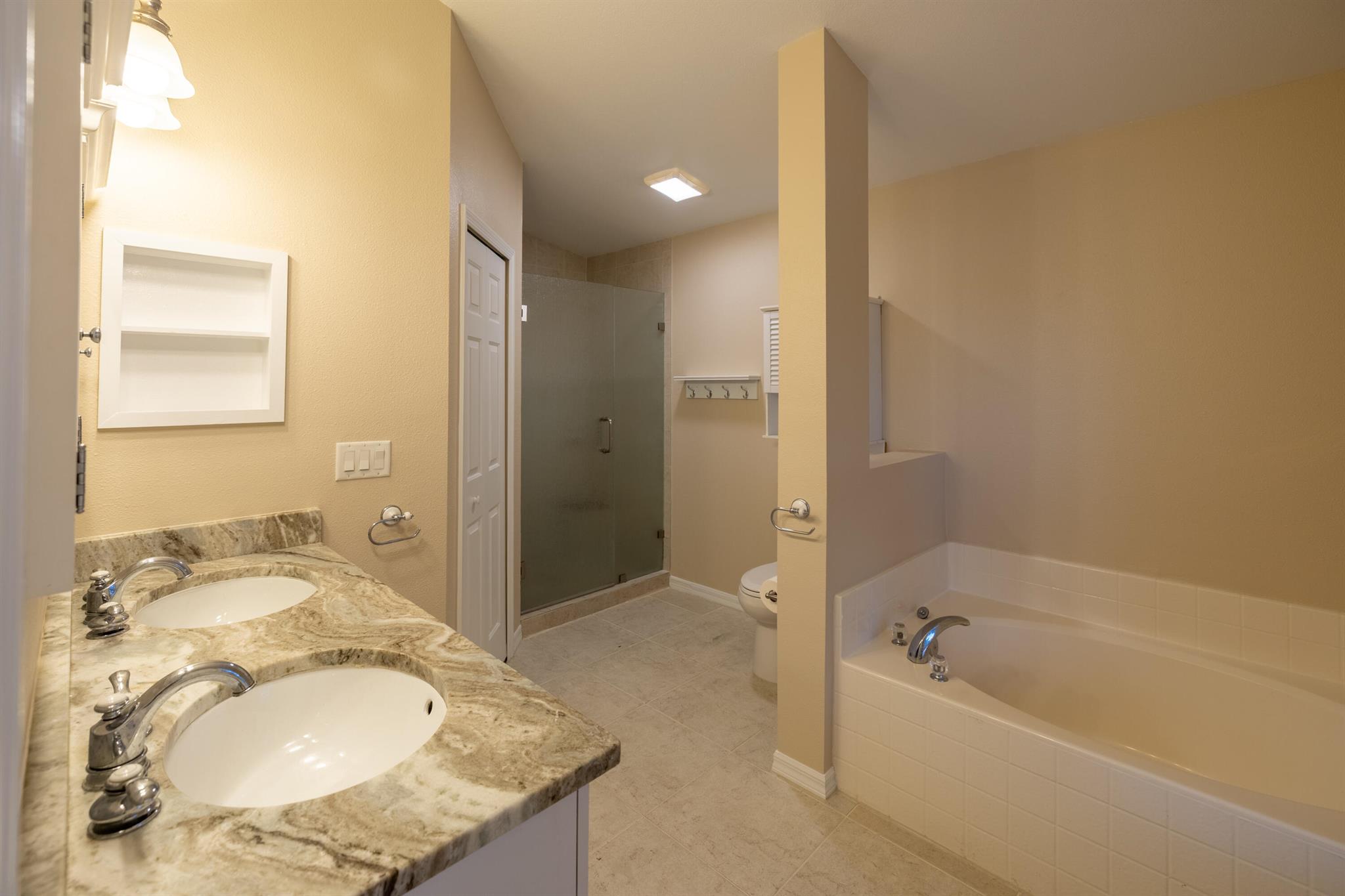 WATERFORD LAKES SUBDIVISI - Residential Lease