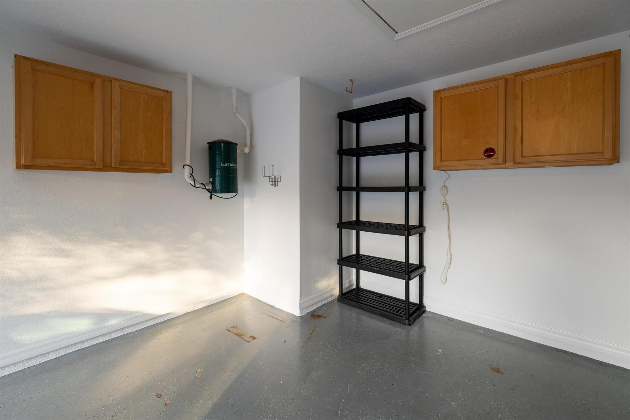 WATERFORD LAKES SUBDIVISI - Residential Lease