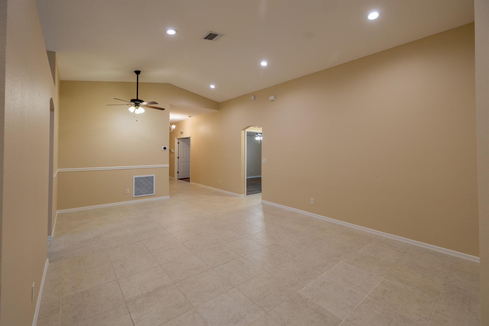 WATERFORD LAKES SUBDIVISI - Residential Lease