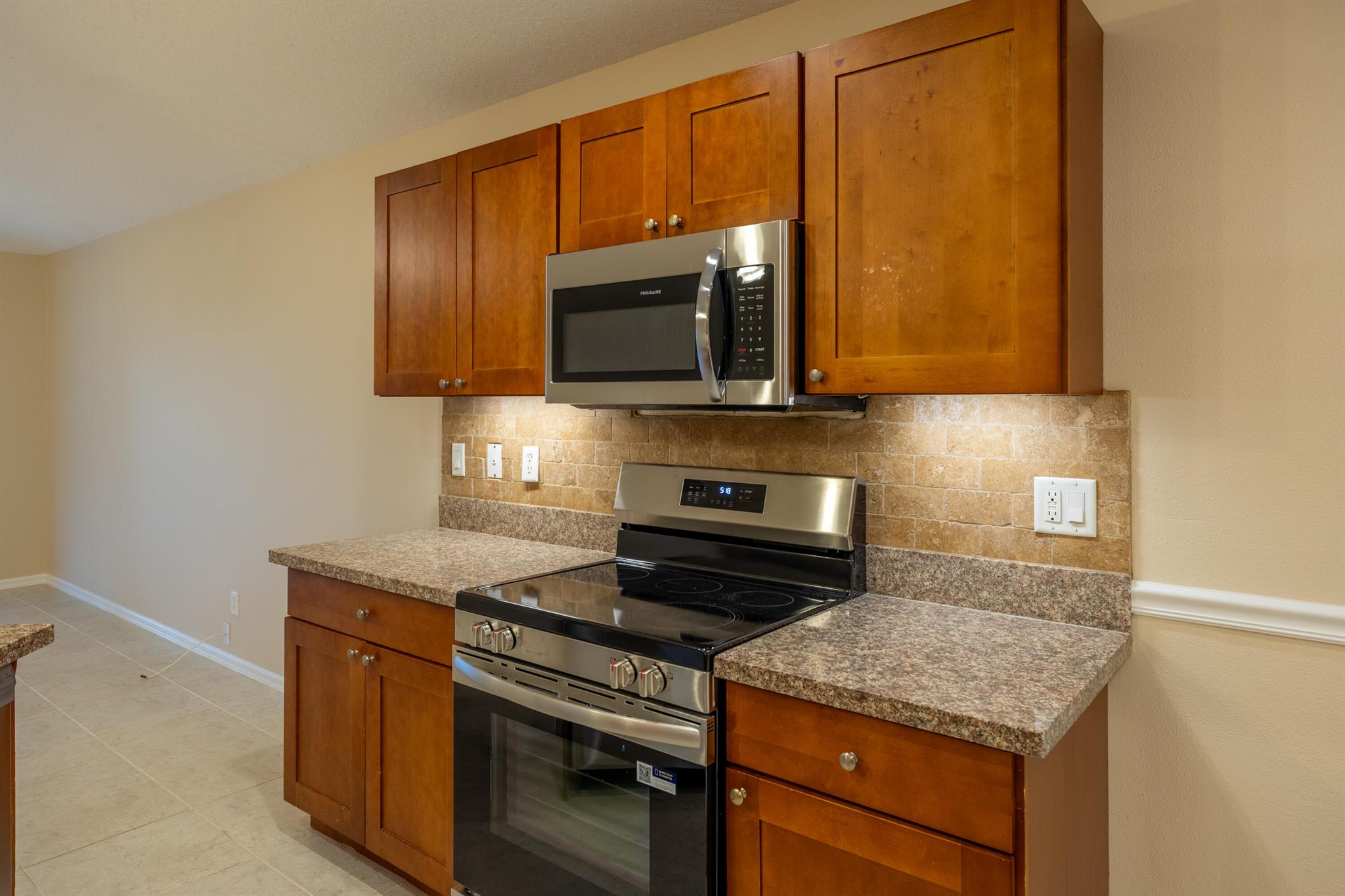 WATERFORD LAKES SUBDIVISI - Residential Lease