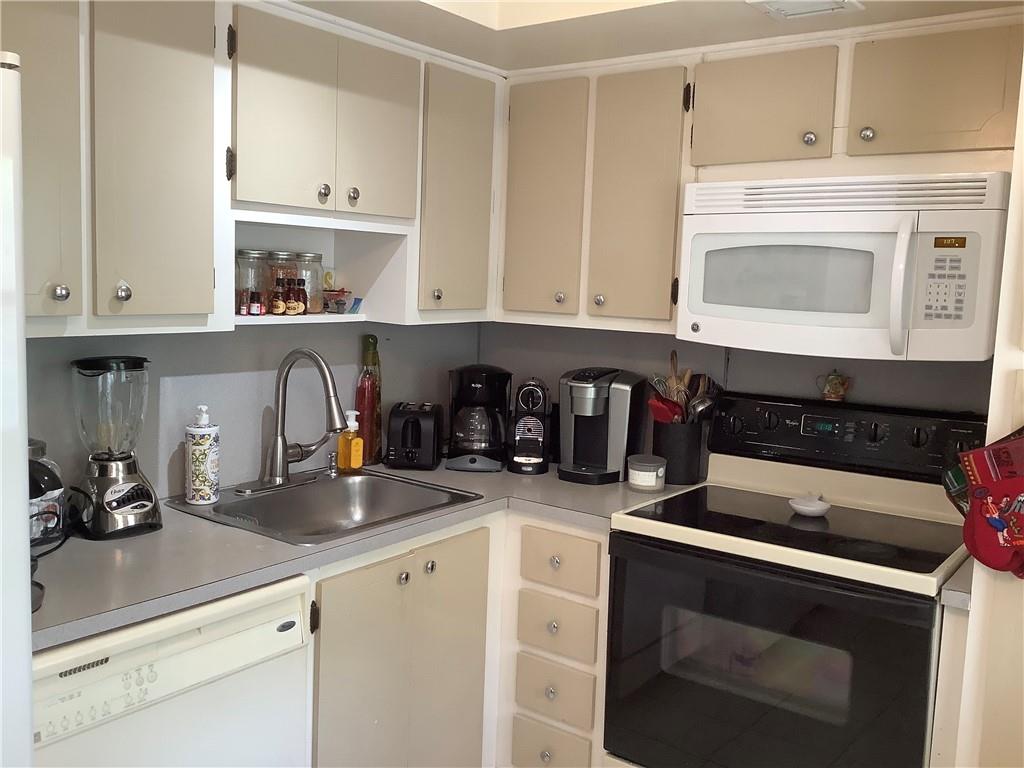 Palm-Aire Country Club - Residential