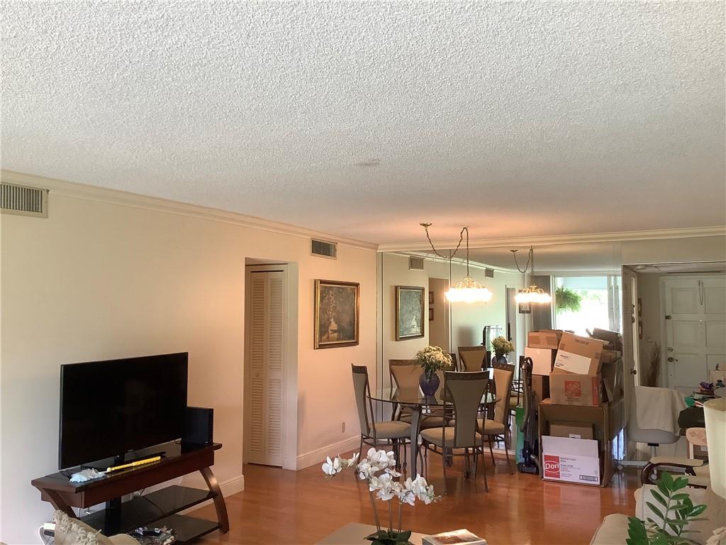 Palm-Aire Country Club - Residential