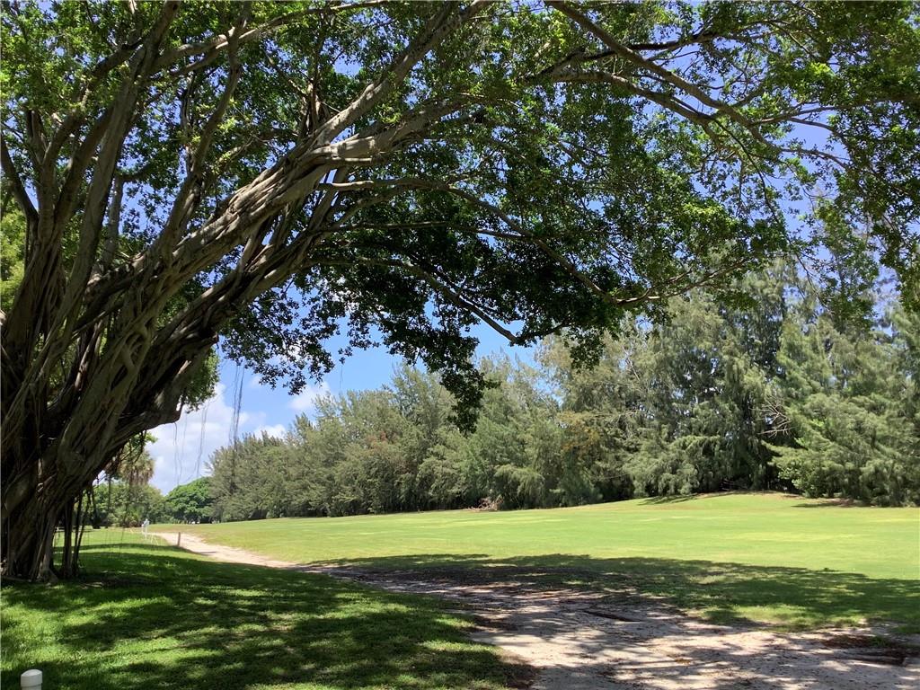 Palm-Aire Country Club - Residential