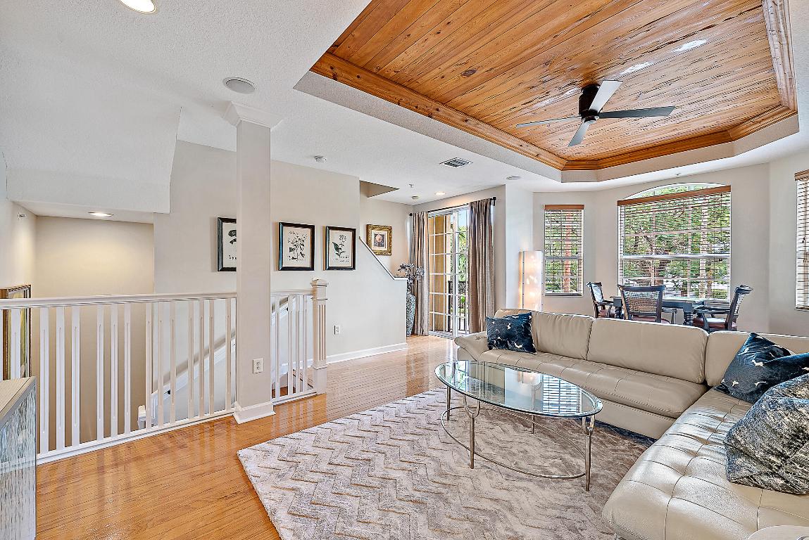 2504 Gardens Parkway