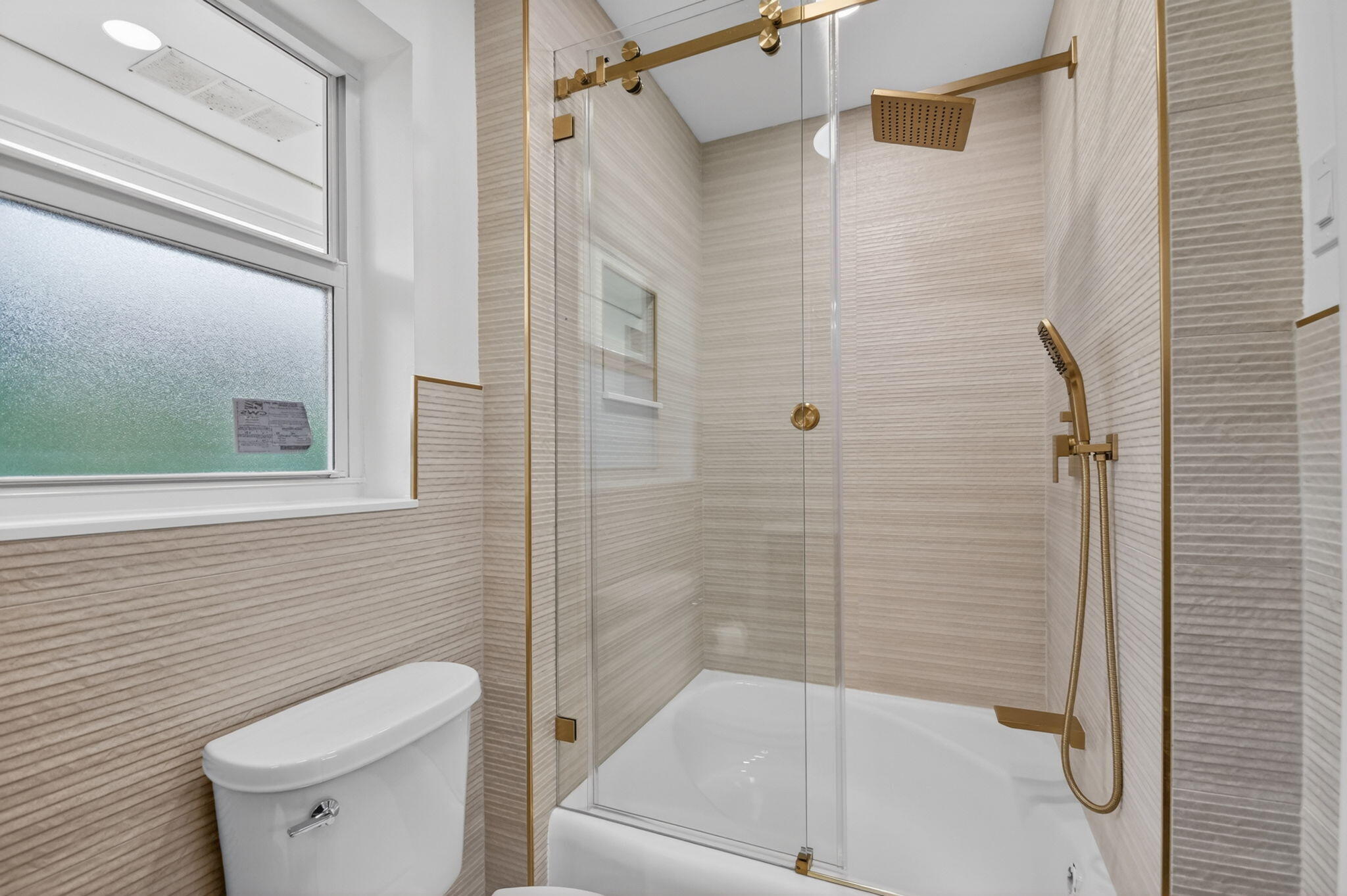YACHT HARBOR MANOR - Residential Lease