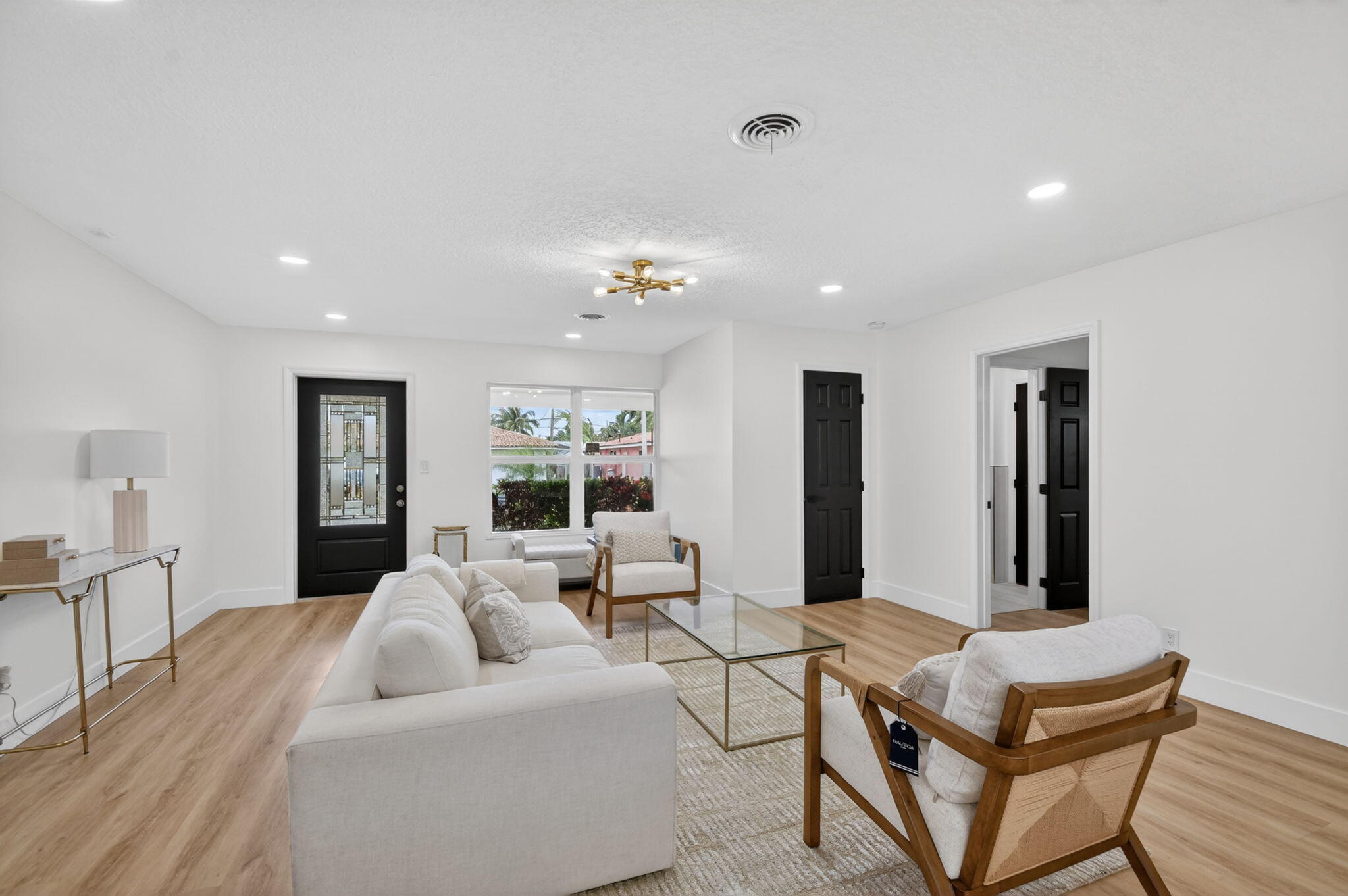 YACHT HARBOR MANOR - Residential Lease