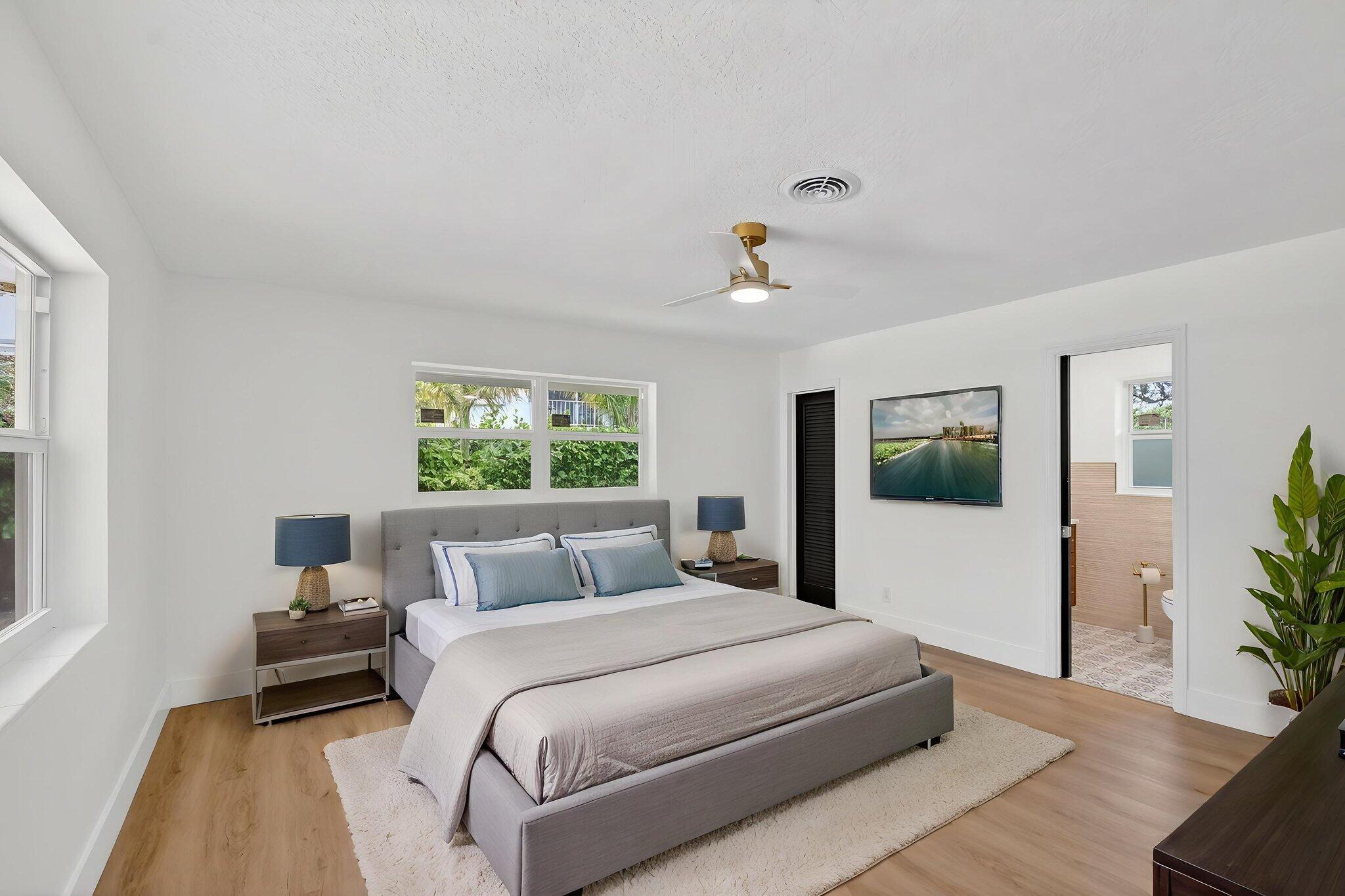 YACHT HARBOR MANOR - Residential Lease