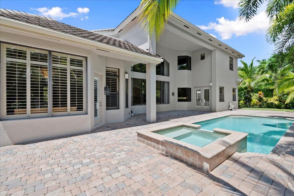 Photo of 10562 Versailles Boulevard, Wellington, FL 33449 (MLS # R10909570)